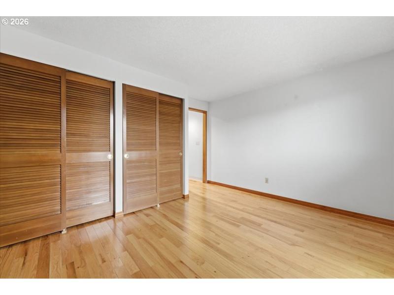 Bedroom, Primary