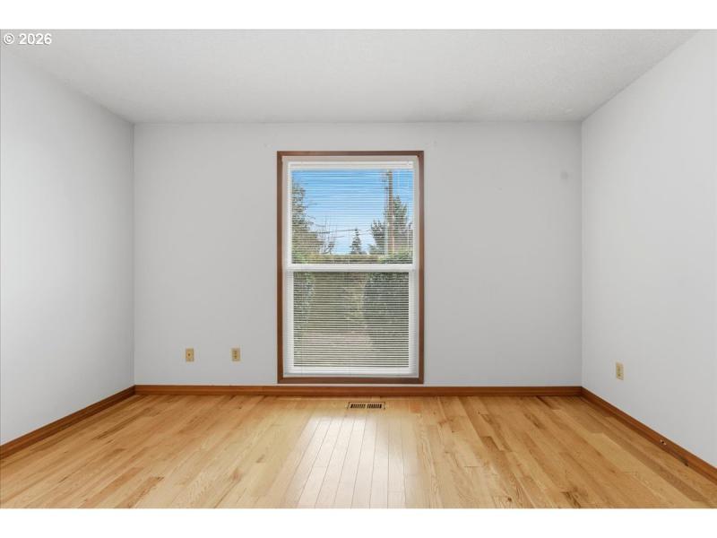 Bedroom, Primary