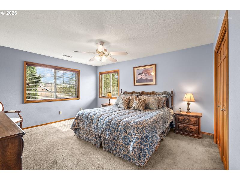 Bedroom, Primary