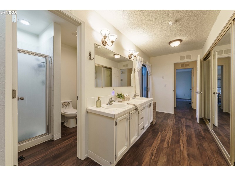 Bathroom, Attached