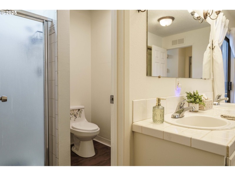 Bathroom, Attached
