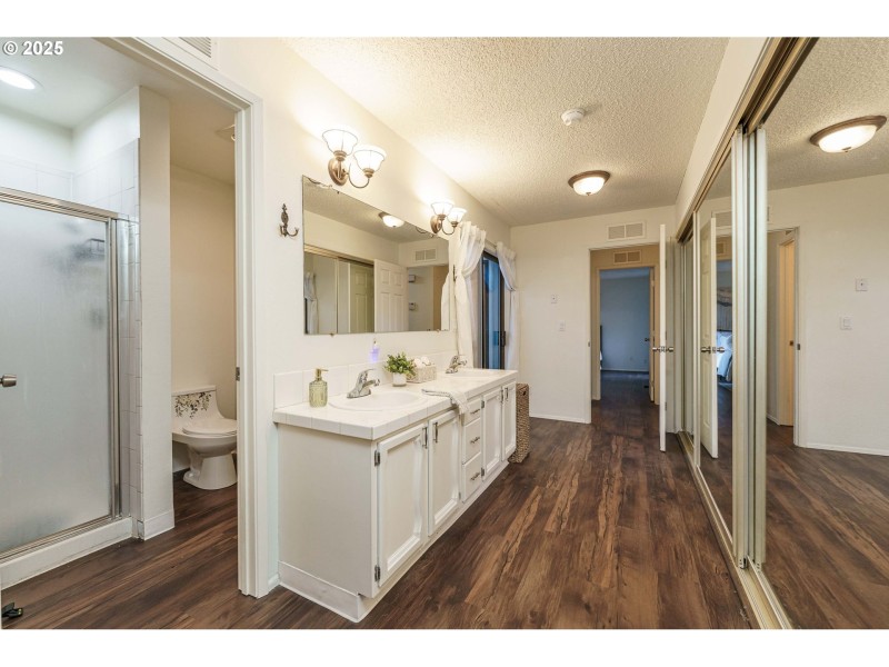 Bathroom, Attached