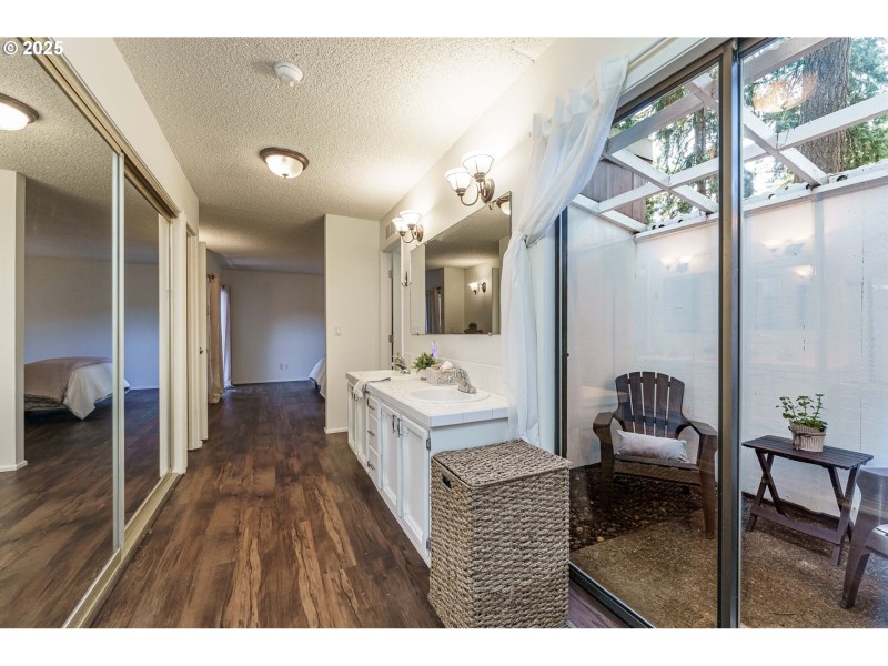 Bathroom, Attached