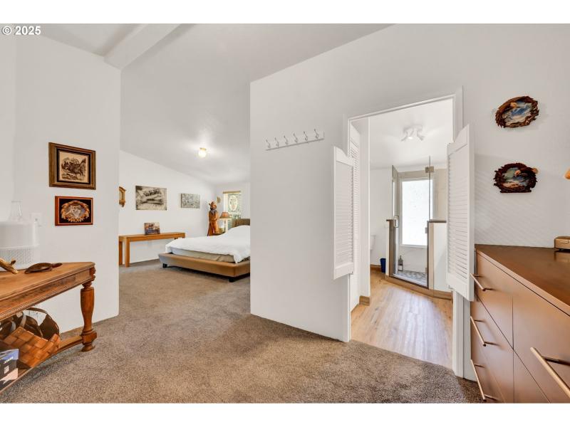 Bedroom, Owner's Suite