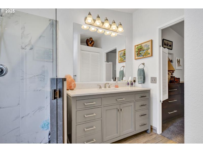 Bedroom, Owner's Suite