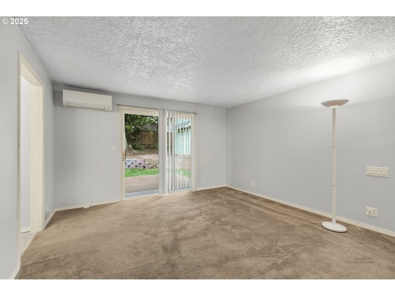 Bedroom, Primary