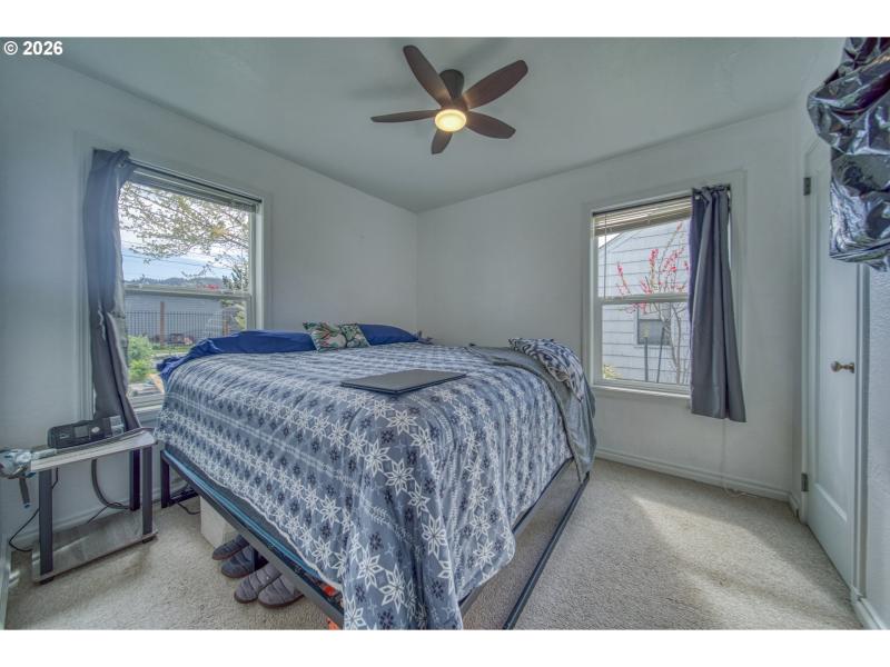 Bedroom, Primary