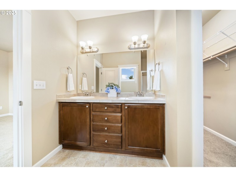 Owner's Suite Bathroom