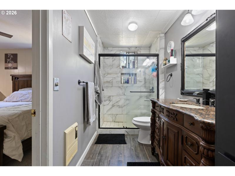 Bathroom, Attached