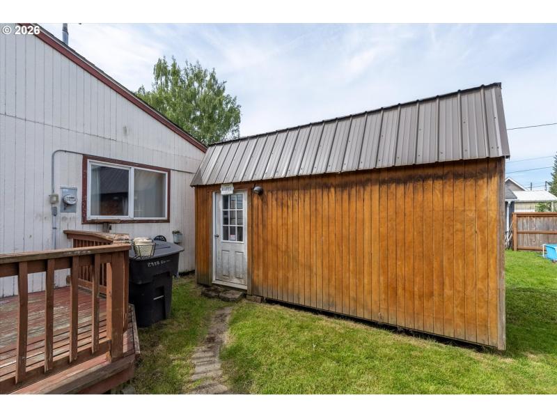 Shed