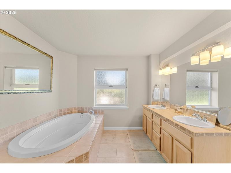 Owner's Suite Bathroom