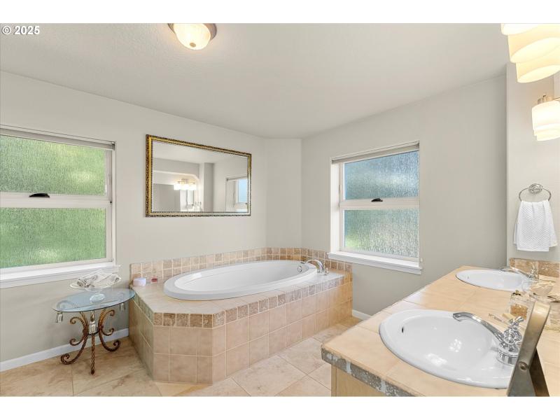 Owner's Suite Bathroom