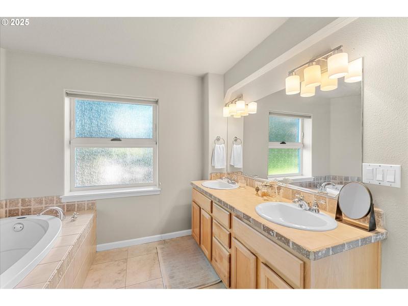 Owner's Suite Bathroom