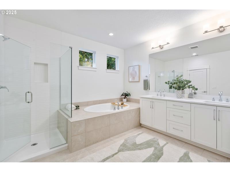 Owner's Suite Bathroom