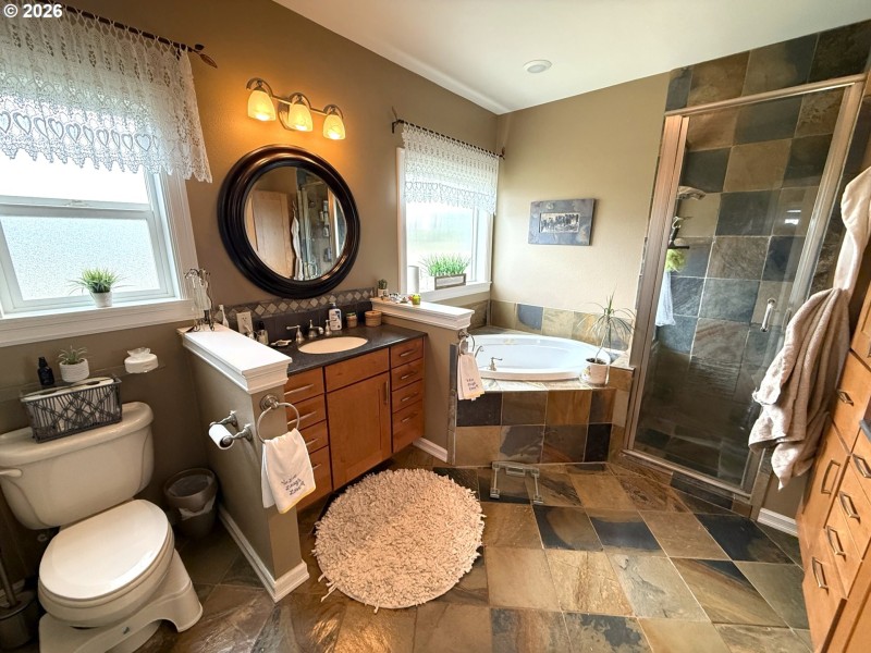 Bathroom, Attached