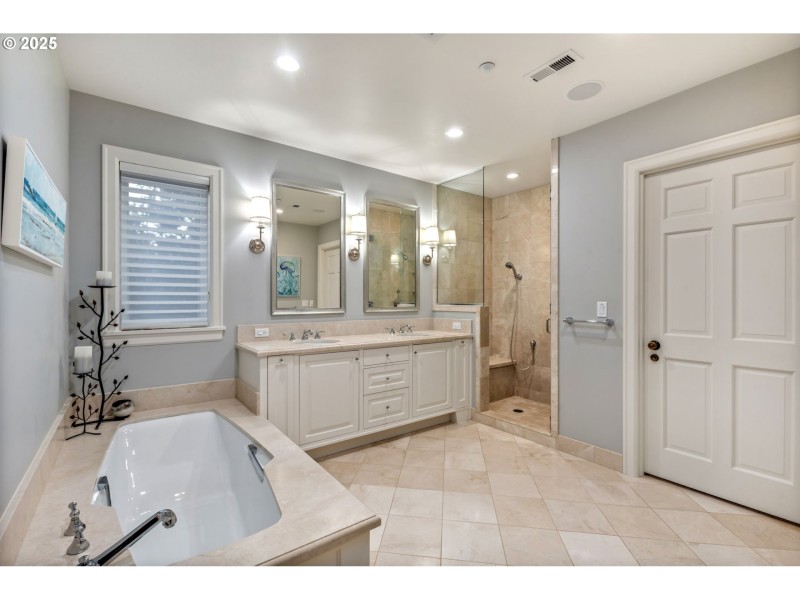 Bathroom, Attached