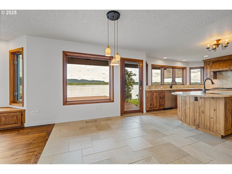 Kitchen/Nook