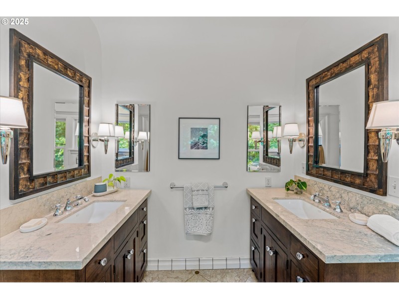 Owner's Suite Bathroom