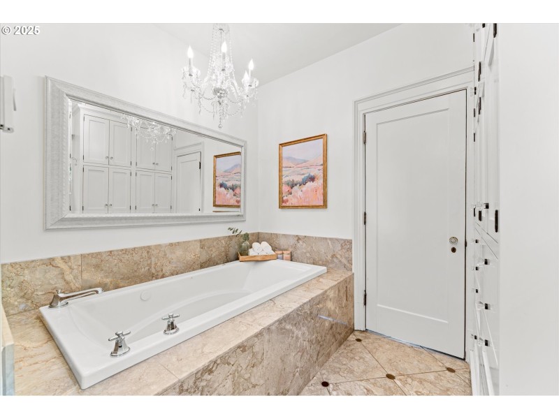 Owner's Suite Bathroom