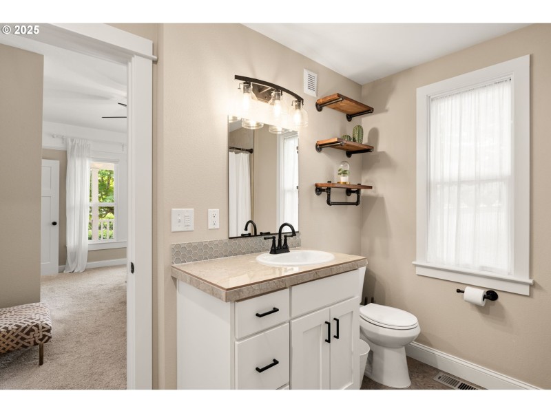 Owner's Suite Bathroom