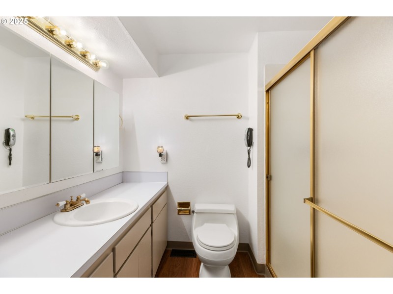 Owner's Suite Bathroom