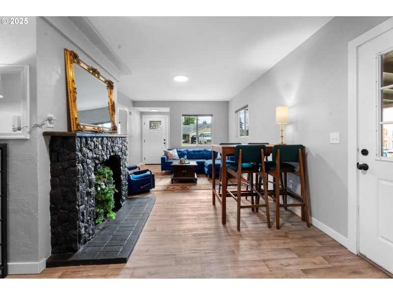 Living Room/Dining Room