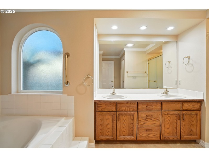 Owner's Suite Bathroom