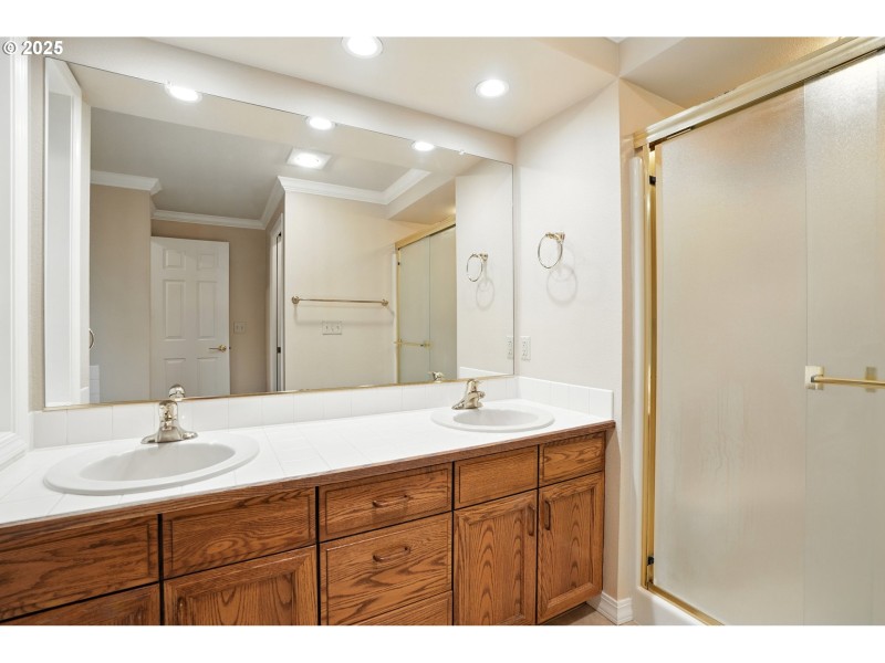 Owner's Suite Bathroom