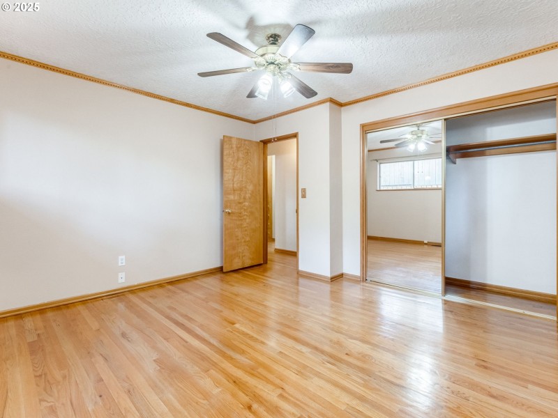 Bedroom, Primary