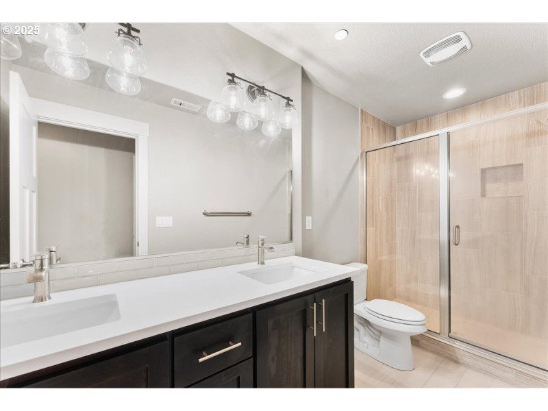 Owner's Suite Bathroom