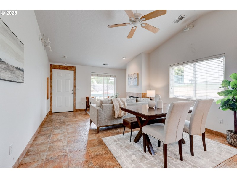 Living Room/Dining Room