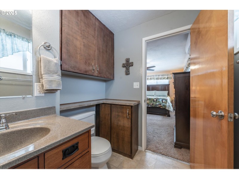 Owner's Suite Bathroom