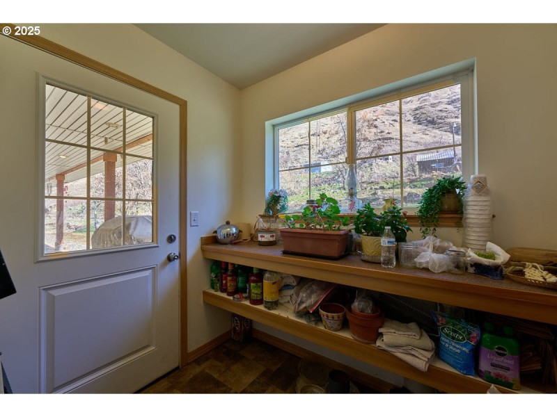 Kitchen/Outside