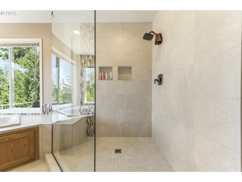 Owner's Suite Bathroom