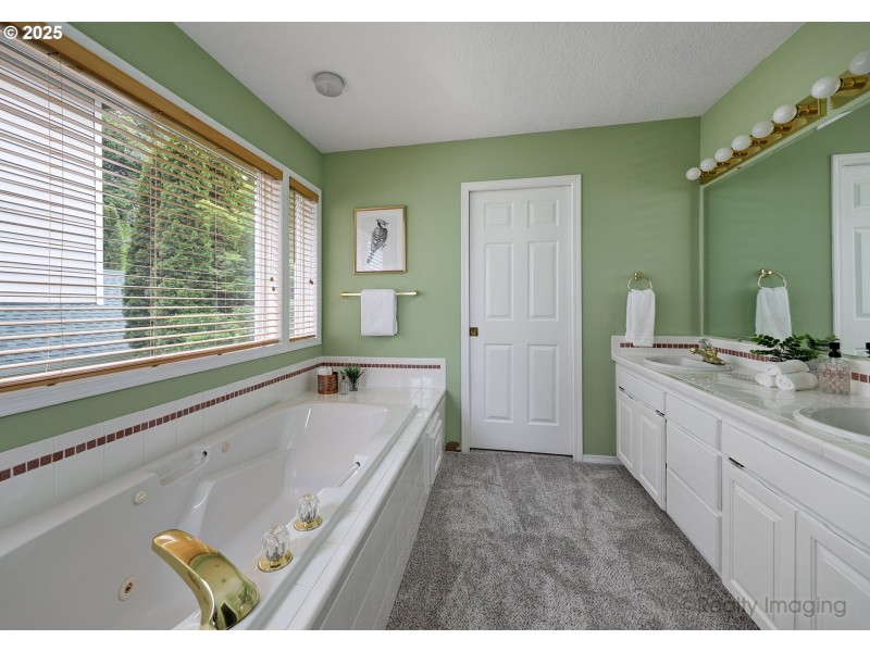 Owner's Suite Bathroom