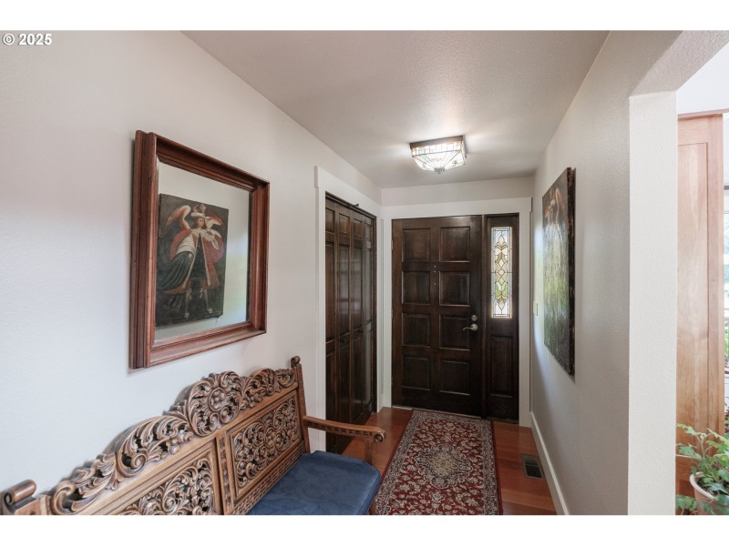 Entrance/Foyer
