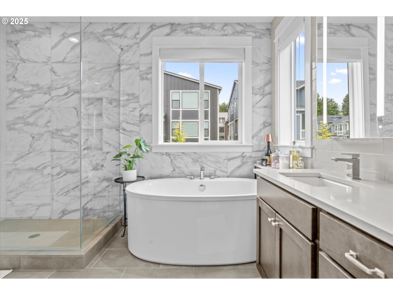 Bathroom, Attached