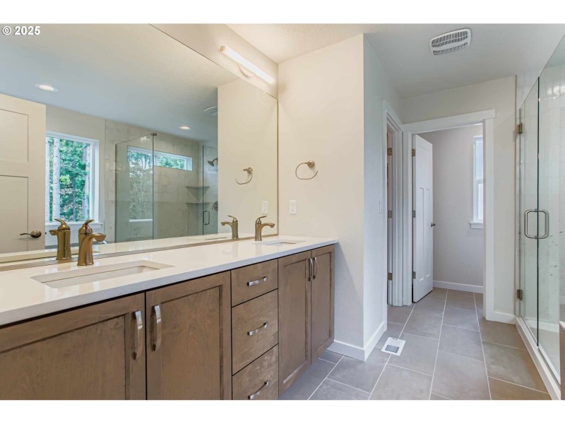 Bedroom, Owner's Suite