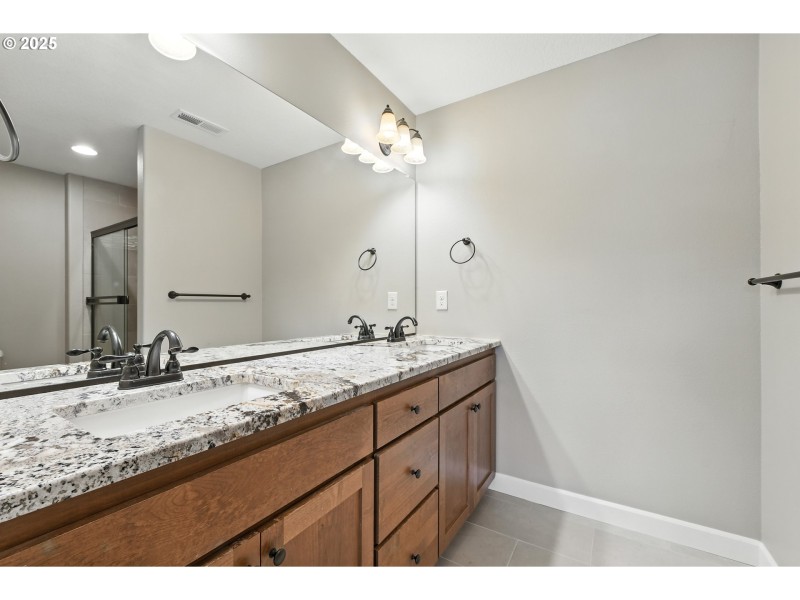 Bathroom, Attached