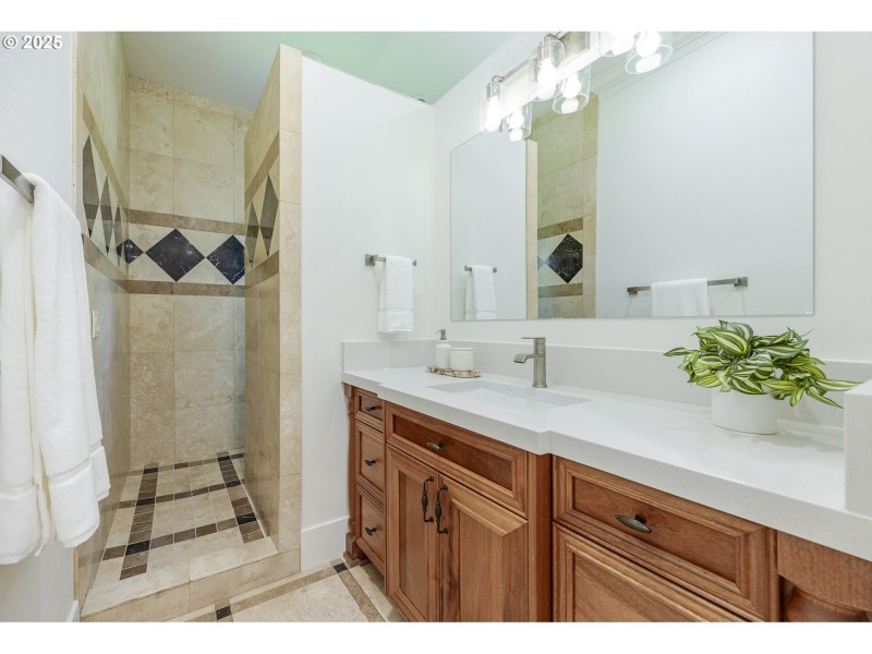 Owner's Suite Bathroom #2