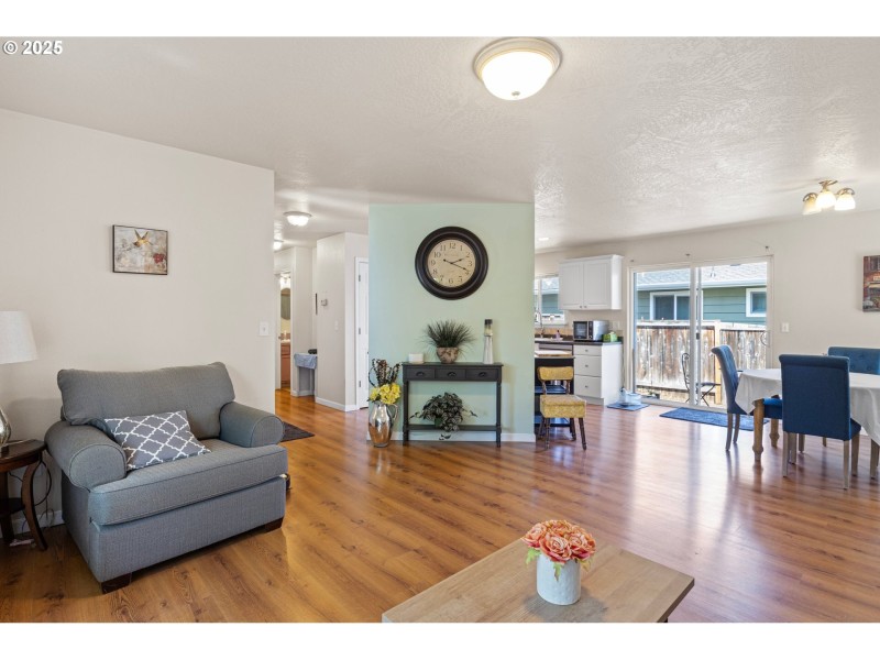 Living Room/Dining Room