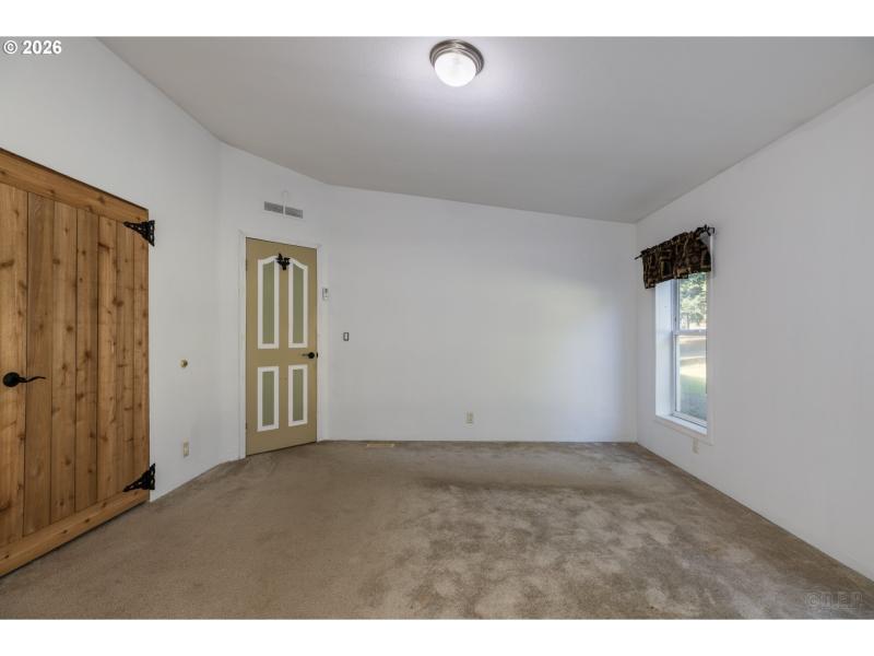 Bedroom, Primary