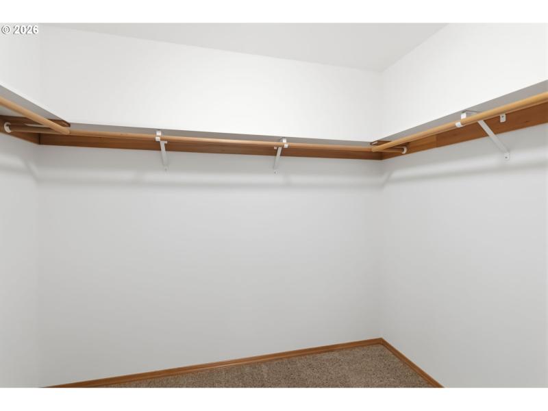 Bedroom, Primary