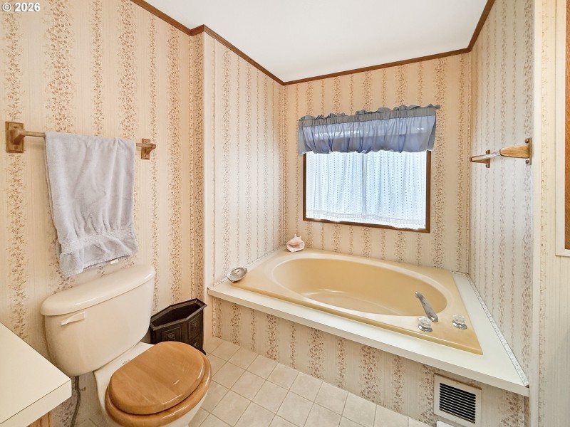 Bathroom, Attached