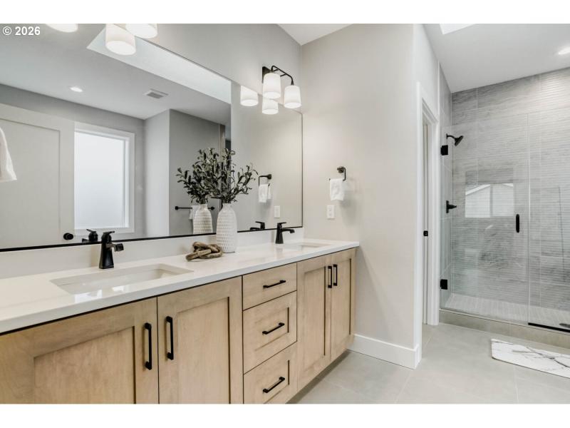 Owner's Suite Bathroom