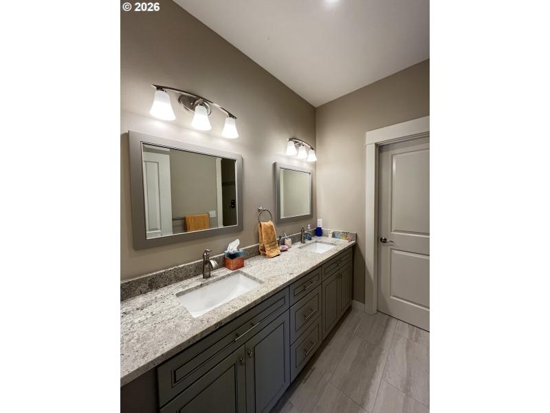 Bathroom, Attached