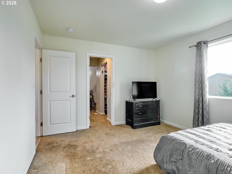 Bedroom, Primary