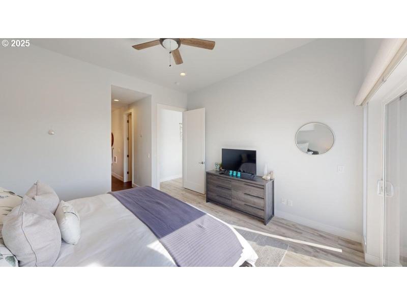 Bedroom, Primary