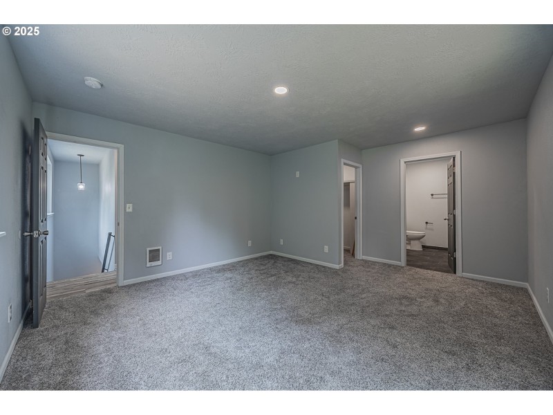 Bedroom, Owner's Suite