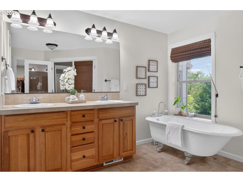En Suite Bathroom